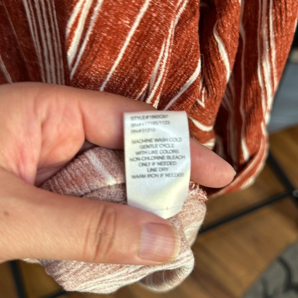 Fortune + Ivy 3/4 length sleeve rust and white strip button down - Picture 9 of 9
